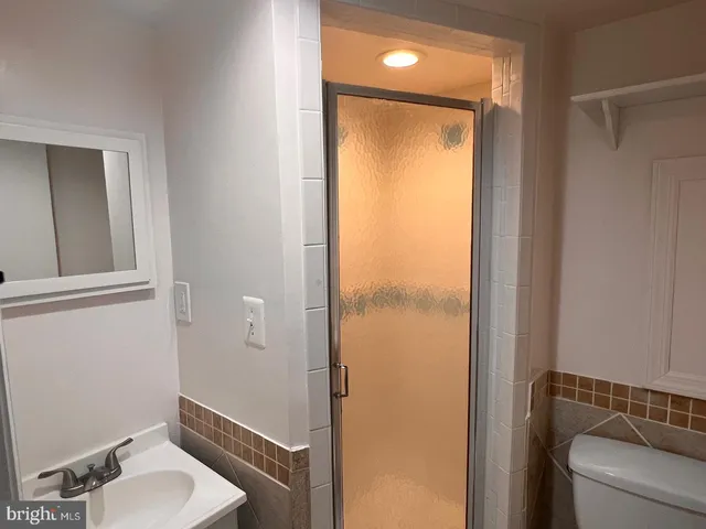 $1,200 | 5052 Harford Lane, Burke, VA 22015