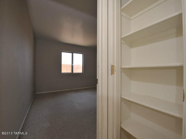 211 West Roger Road, Unit 13 Tucson, AZ 85705 - Photo 13 of 23