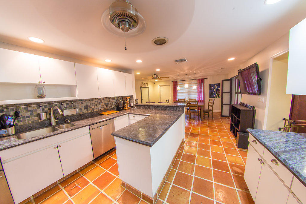5050 Madison Road Delray Beach, FL 33484 - Photo 9 of 24 Kitchen Dining room