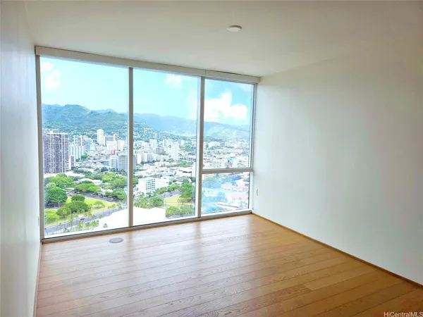 $3,800 | 888 Kapiolani Boulevard, Unit 4112, Honolulu, HI 96813