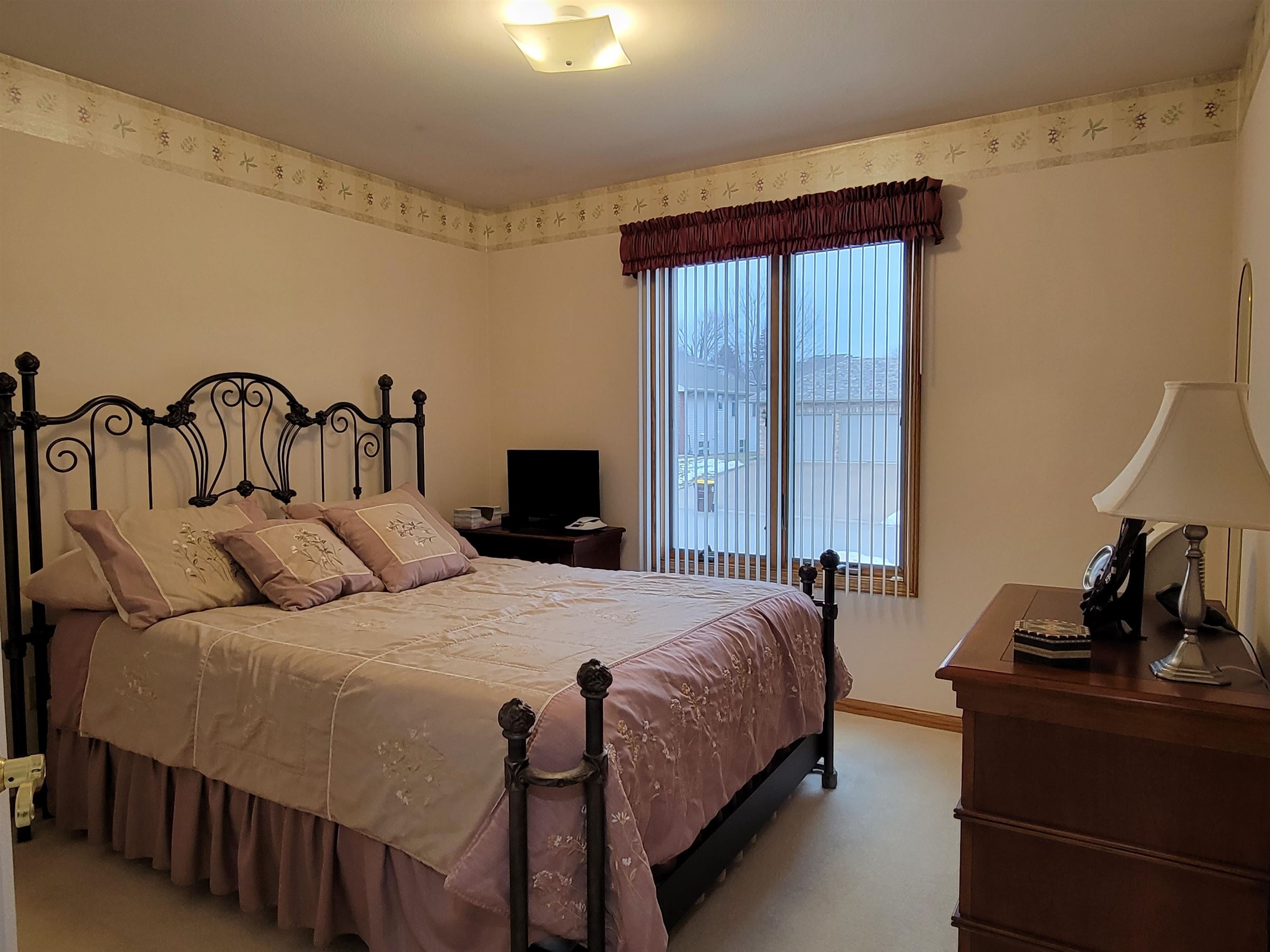 2255 Yorktown Road Dubuque, IA 52002 - Photo 32 of 42 Gallery Image 32