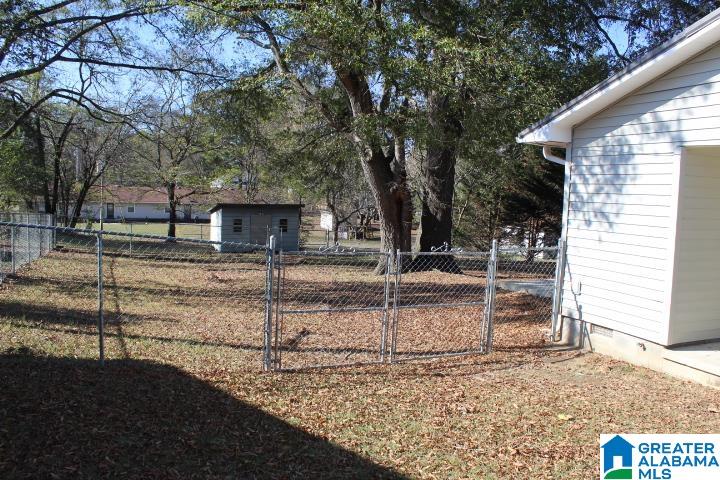 211 Cleveland Avenue Southwest Cullman, AL 35055 - Photo 4 of 27