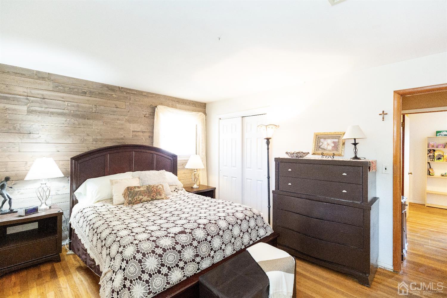 43 Sherold Road Colonia, NJ 07067 - Photo 20 of 41 Gallery Image 20