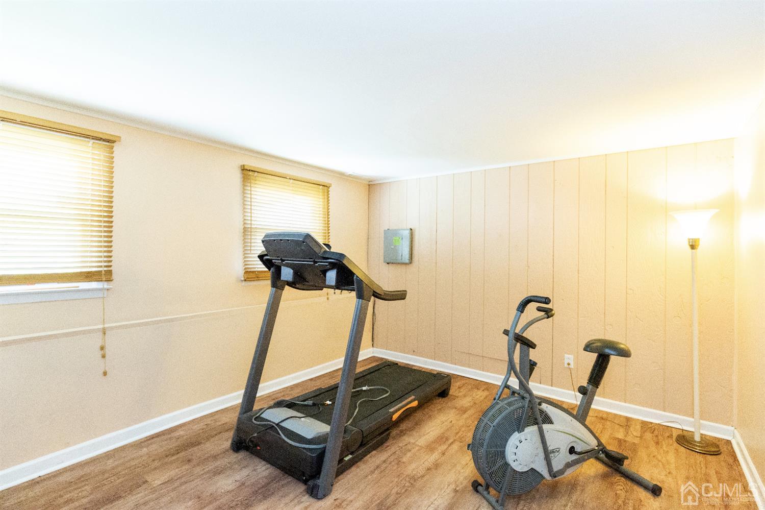 43 Sherold Road Colonia, NJ 07067 - Photo 29 of 41 Gallery Image 29