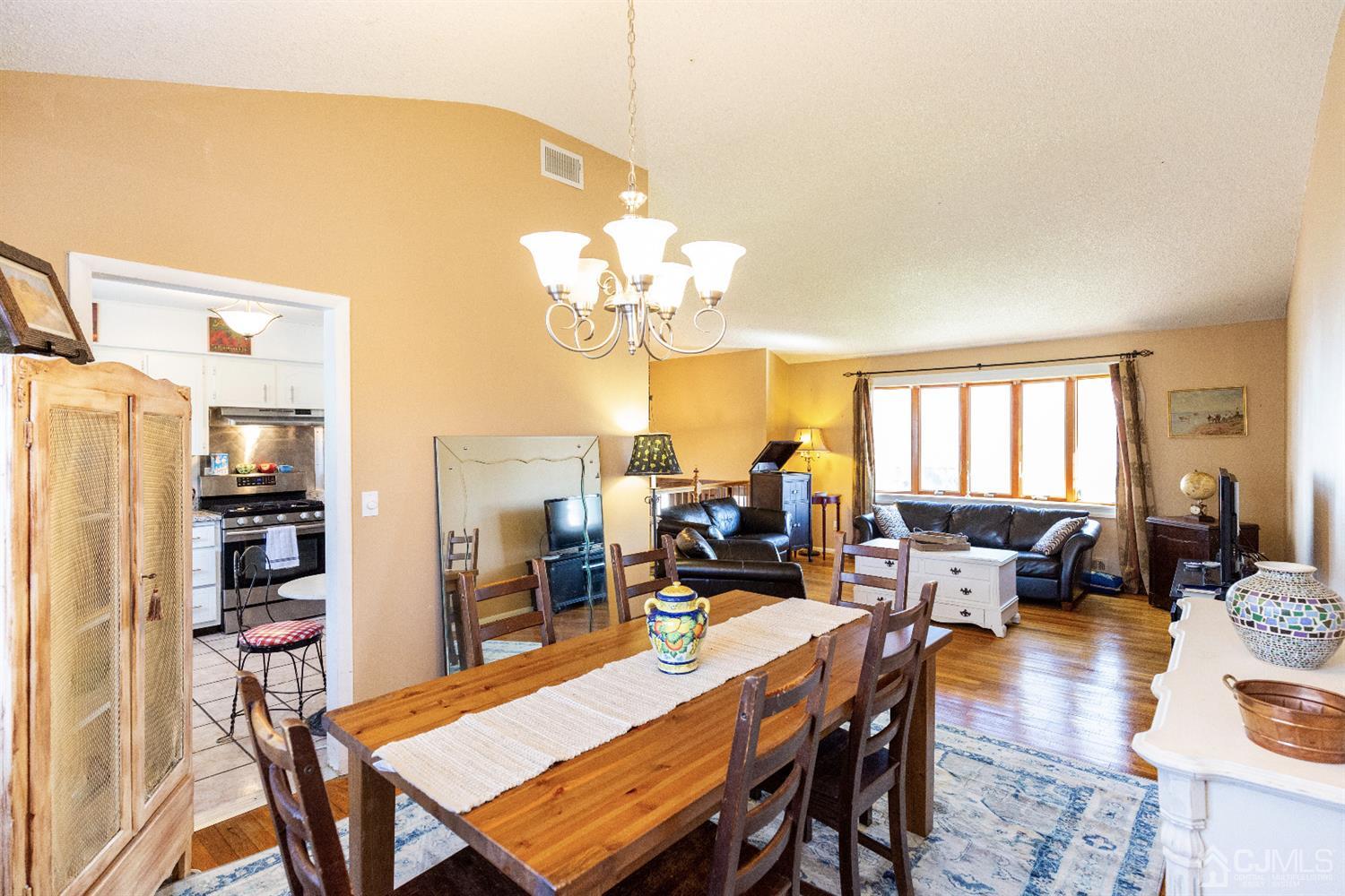 43 Sherold Road Colonia, NJ 07067 - Photo 9 of 41 Gallery Image 9