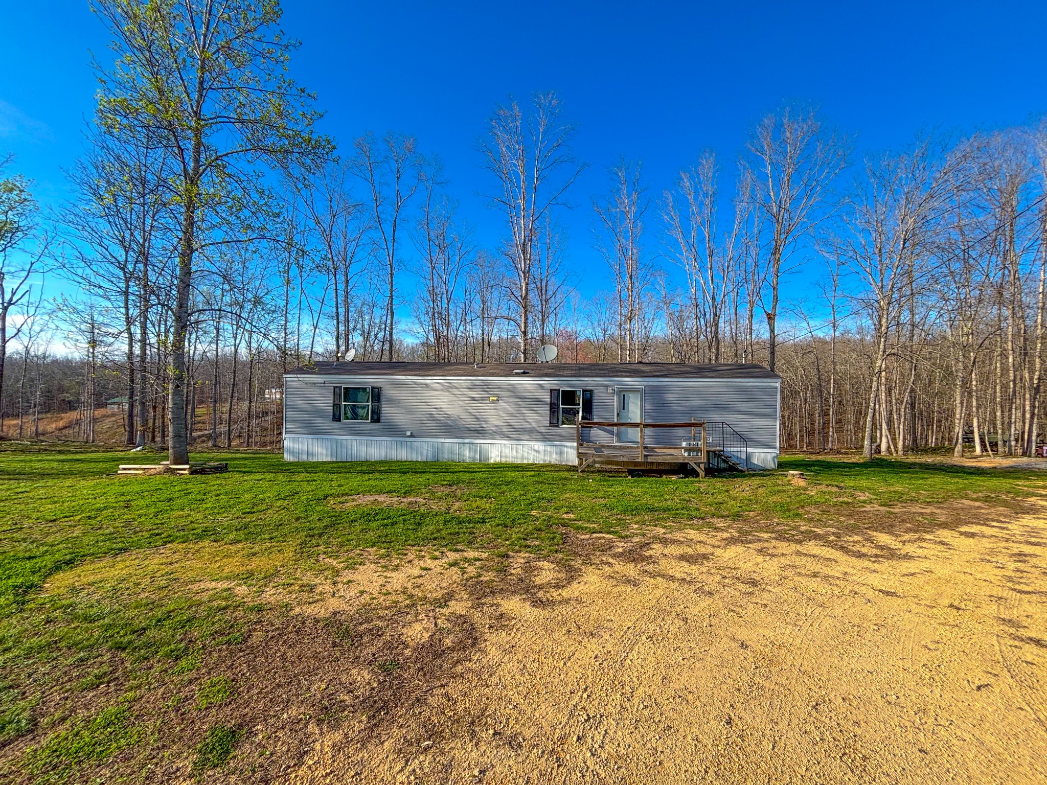 177 Quail Hollow Road Summertown, TN 38483 - Photo 2 of 15 a view of a backyard