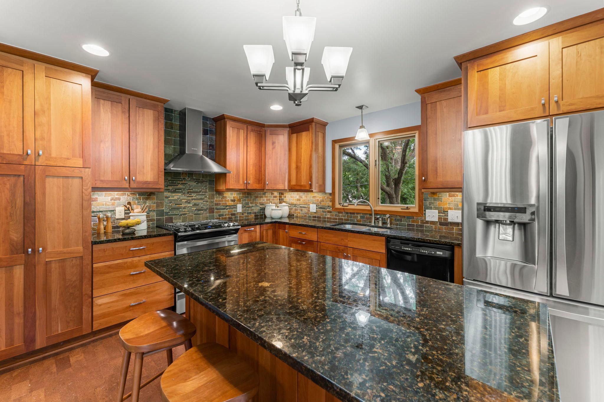 12611 Orchard Road Minnetonka, MN 55305 - Photo 7 of 70 Gallery Image 7