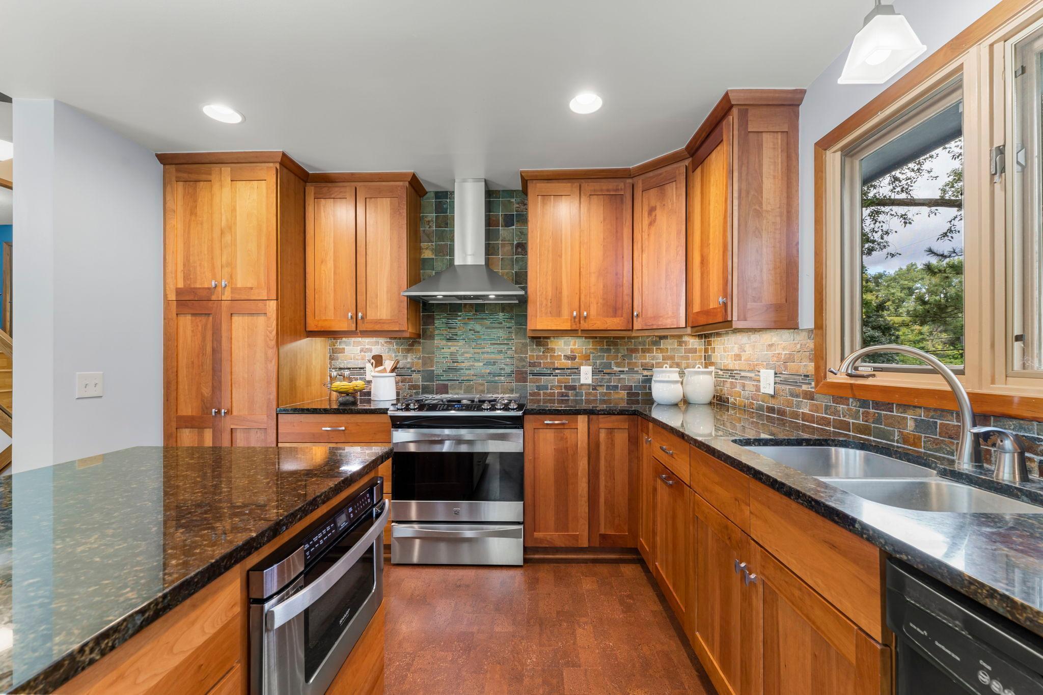 12611 Orchard Road Minnetonka, MN 55305 - Photo 10 of 70 Gallery Image 10