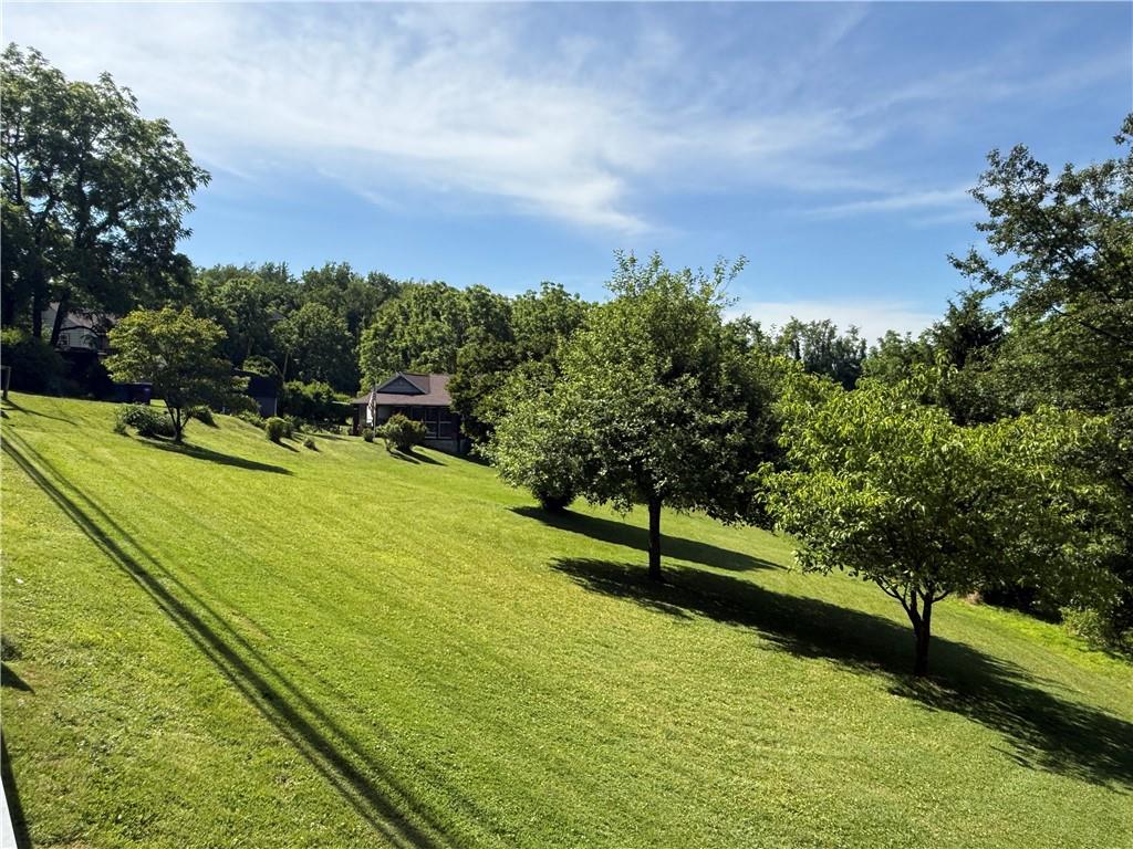527 Center New Texas Road Pittsburgh, PA 15239 - Photo 4 of 26 Gallery Image 4