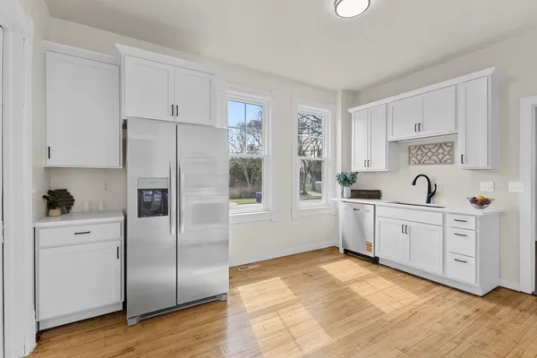 $400,000 | 503 North Michigan Street, De Pere, WI 54115