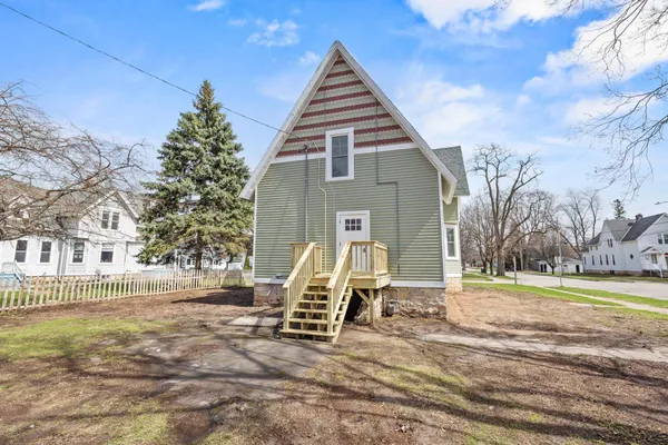 $400,000 | 503 North Michigan Street, De Pere, WI 54115