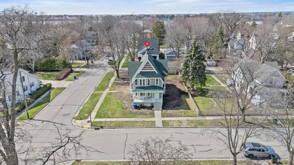 $400,000 | 503 North Michigan Street, De Pere, WI 54115