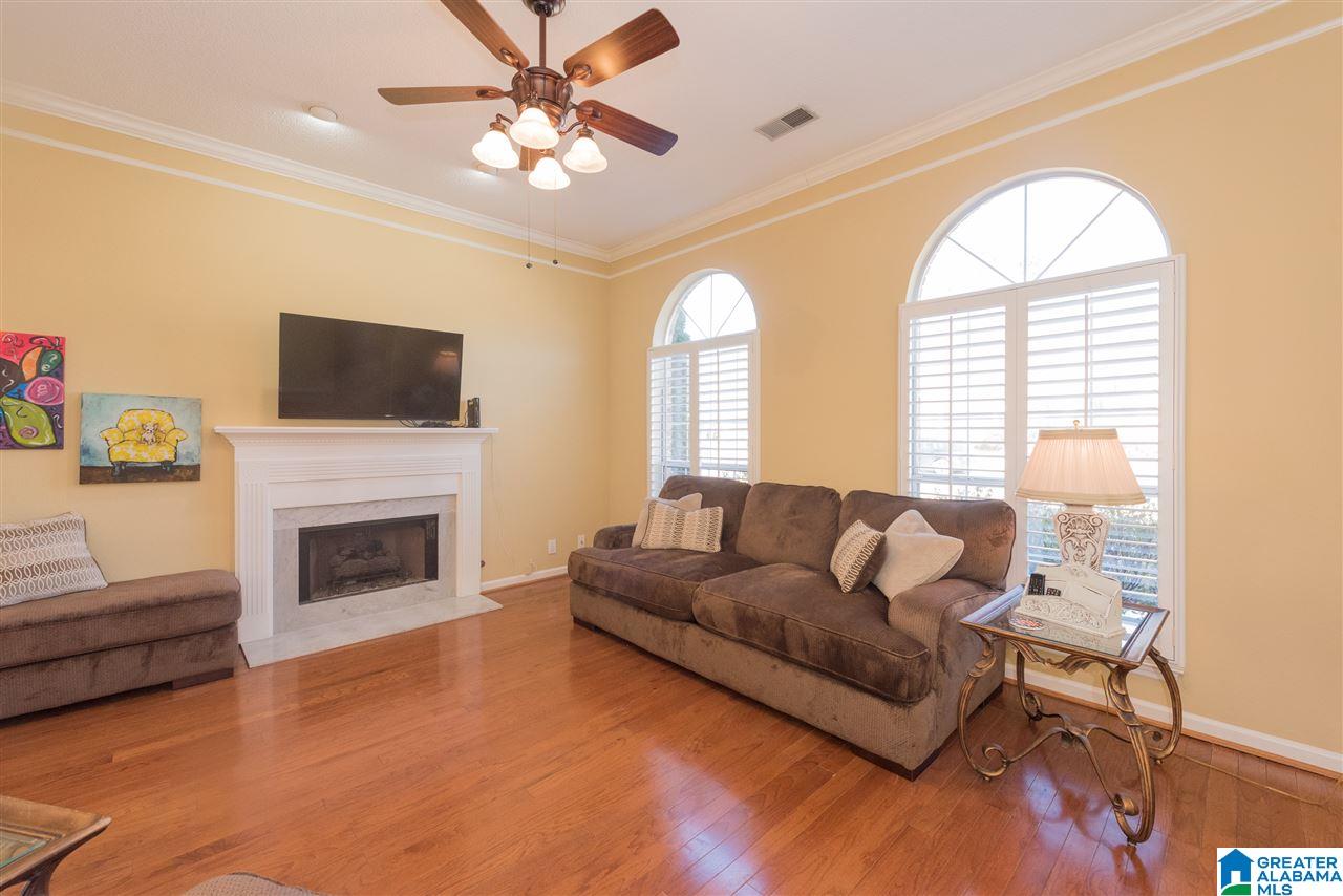 127 Stratford Circle Pelham, AL 35124 - Photo 7 of 38