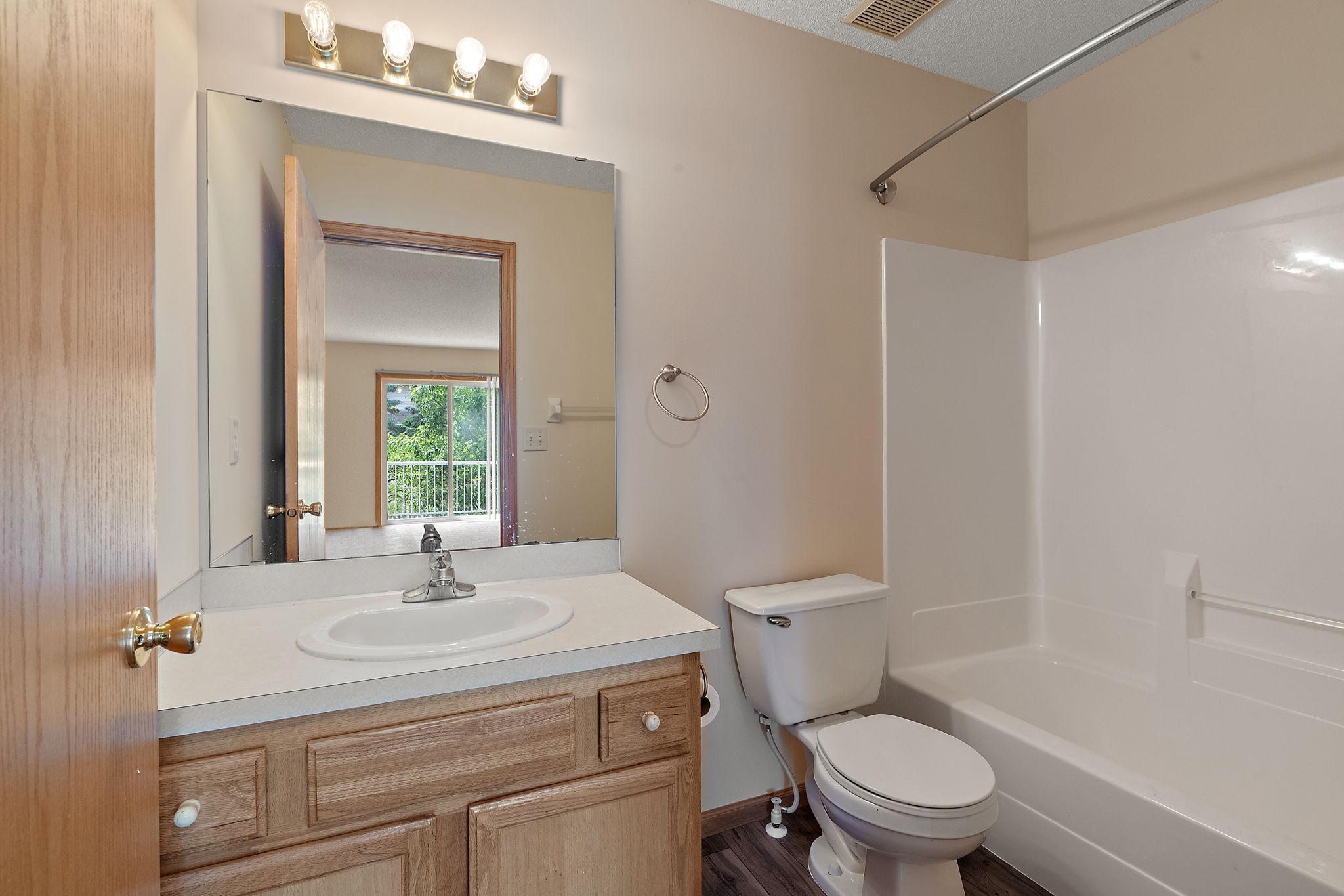 1613 County Rd D East, Unit L Maplewood, MN 55109 - Photo 11 of 13