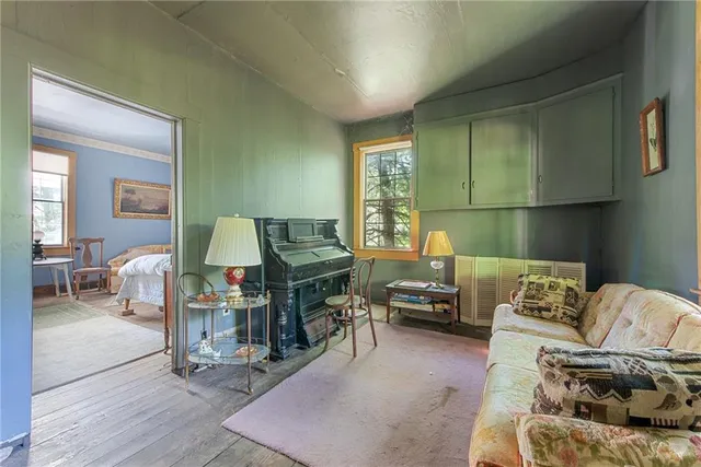 $649,900 | 2 Road (mink), Boswell, PA 15531