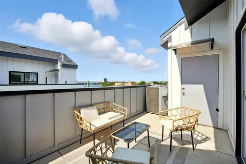 $449,000 | 312 North Lancaster Avenue, Unit 104, Dallas, TX 75203