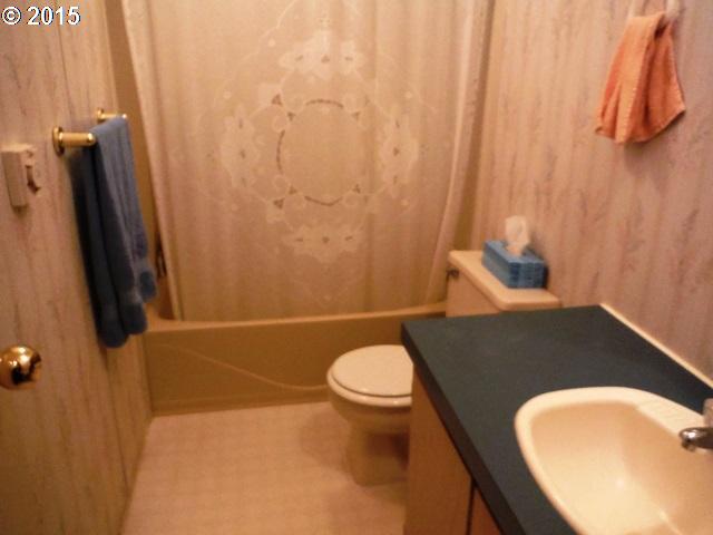 1044 North River Bend Road Otis, OR 97368 - Photo 9 of 16 Gallery Image 9