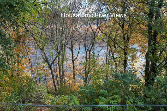 $439,000 | 11 Mt Pleasant Street, Shelton, CT 06484