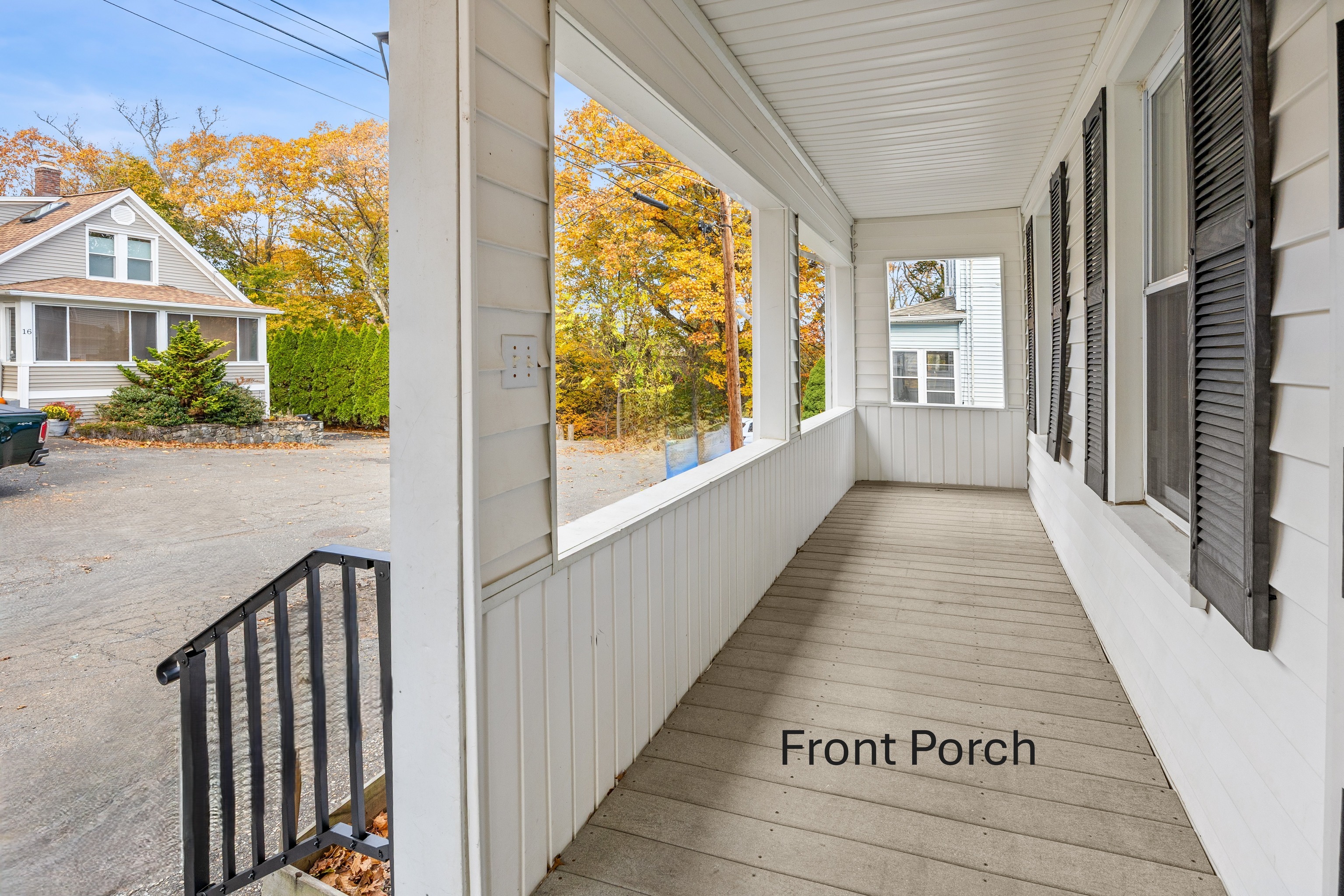 11 Mt Pleasant Street Shelton, CT 06484 - Photo 3 of 23