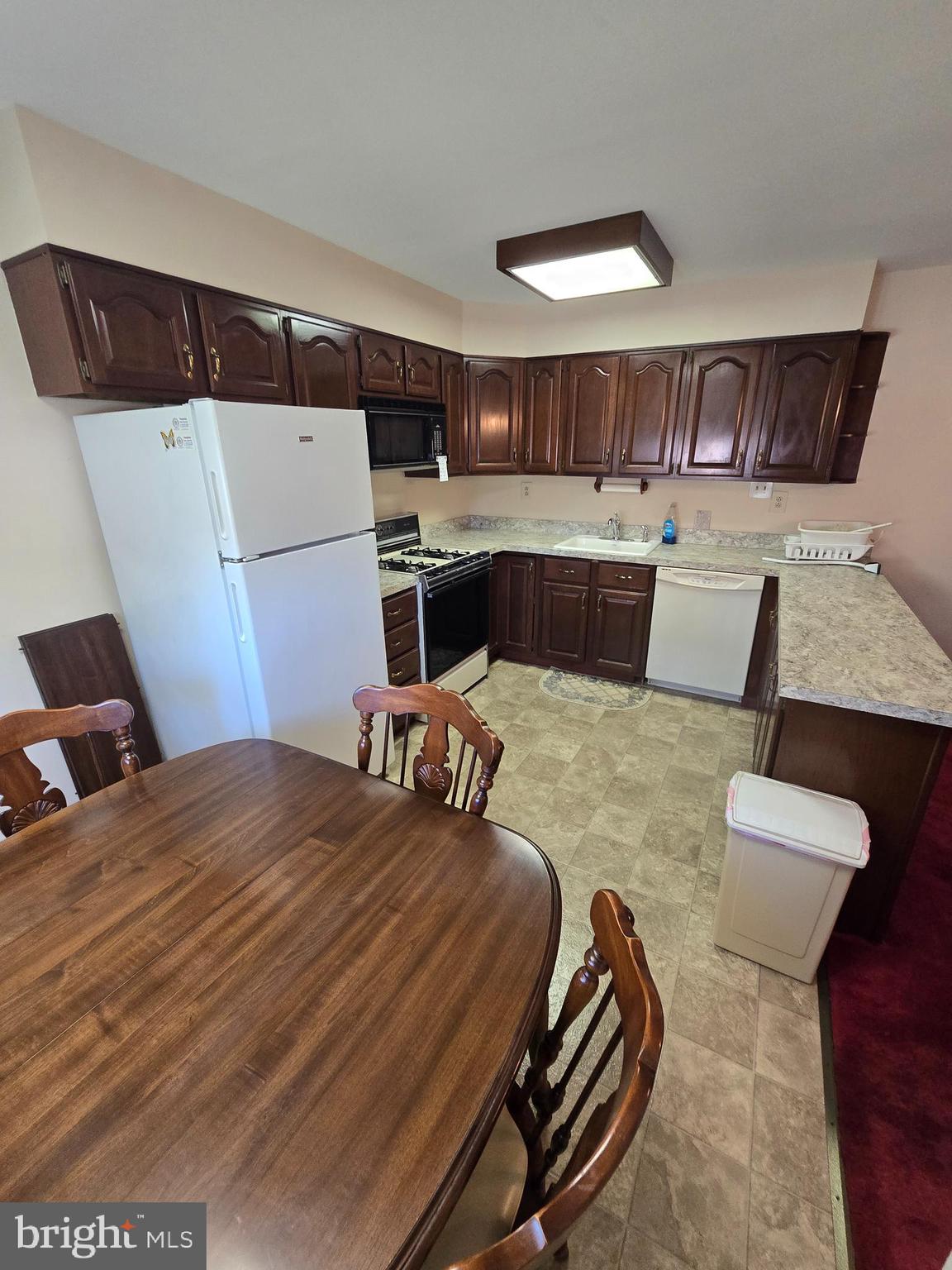 11710 Brandon Road Philadelphia, PA 19154 - Photo 8 of 20 Gallery Image 8