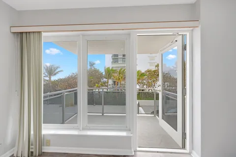 $650,000 | 2066 North Ocean Boulevard, Unit 2SW, Boca Raton, FL 33431