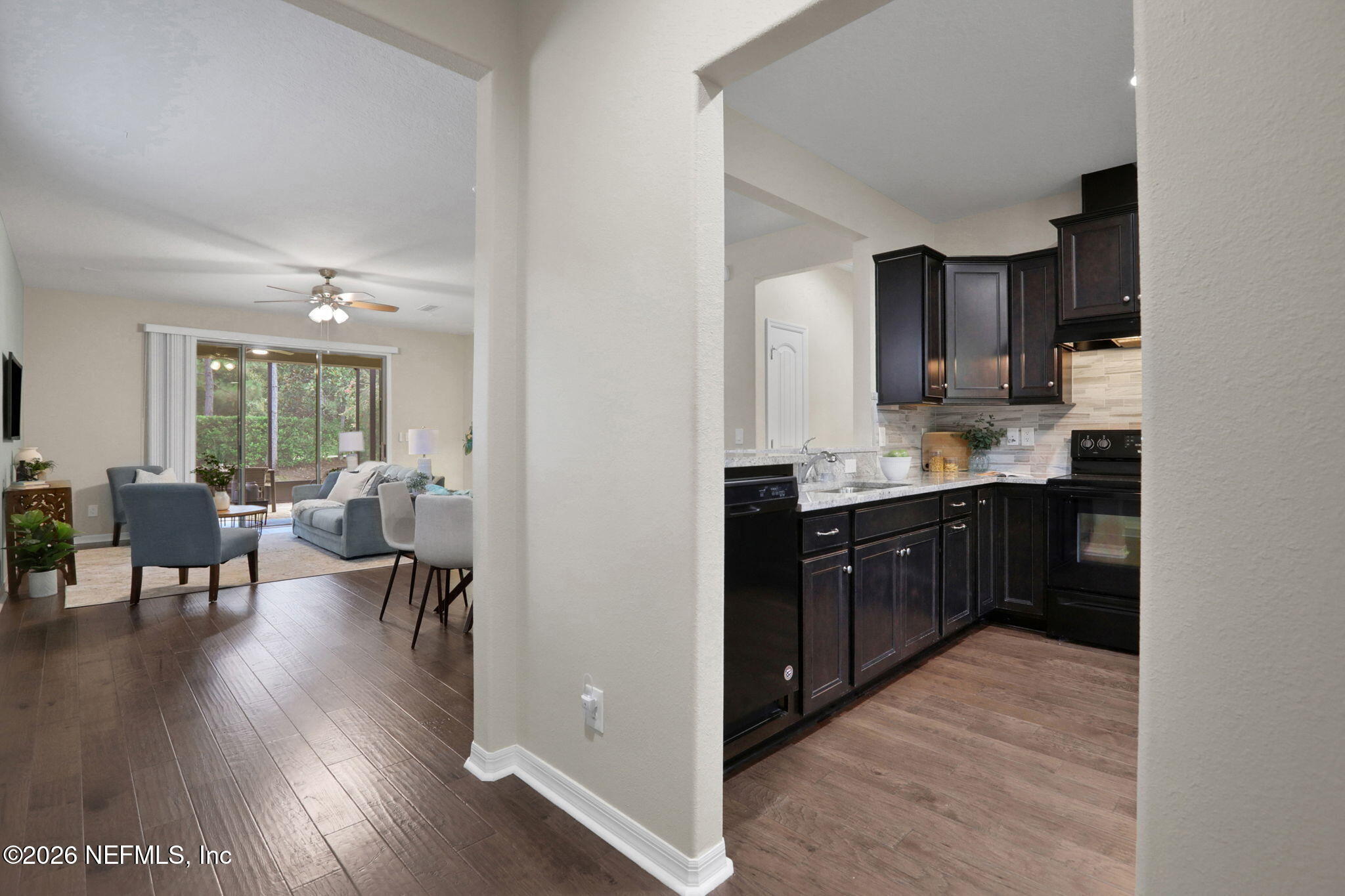 102 Woodbriar Road Ponte Vedra, FL 32081 - Photo 17 of 55 Kitchen / Living Room