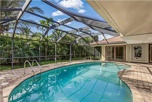 $950,000 | 1287 North Collier Boulevard, Marco Island, FL 34145
