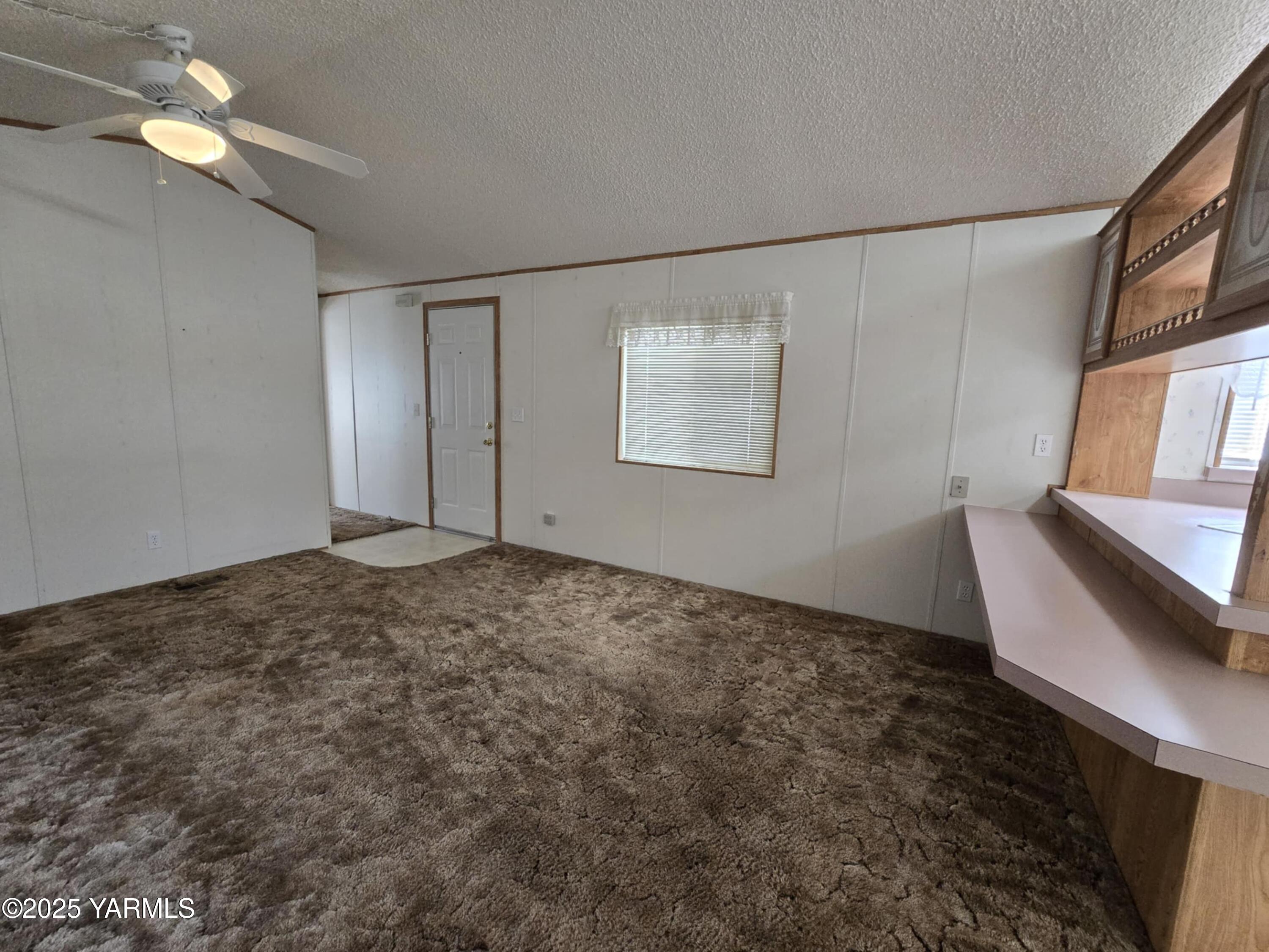 811 2nd Avenue, Unit 7 Zillah, WA 98953 - Photo 5 of 20 a846ad1e-b68e-4ec5-b883-afd8fc9cb7e0