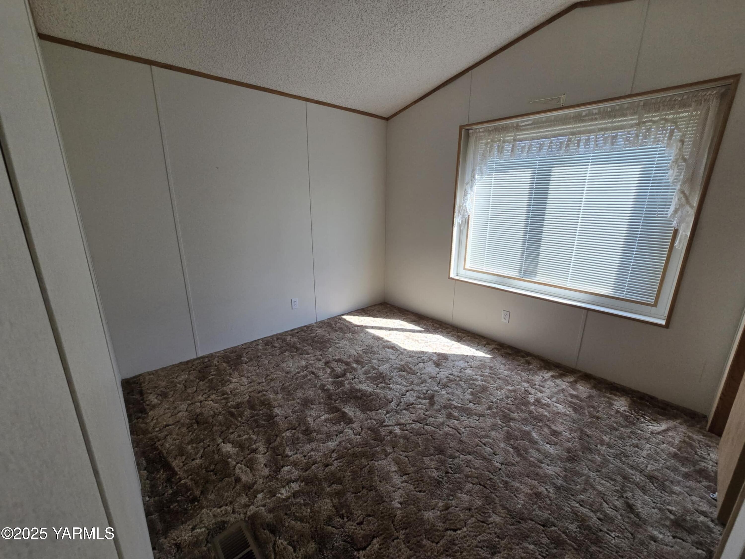 811 2nd Avenue, Unit 7 Zillah, WA 98953 - Photo 8 of 20 1621f964-8da3-48d8-ab15-5c81271d7814