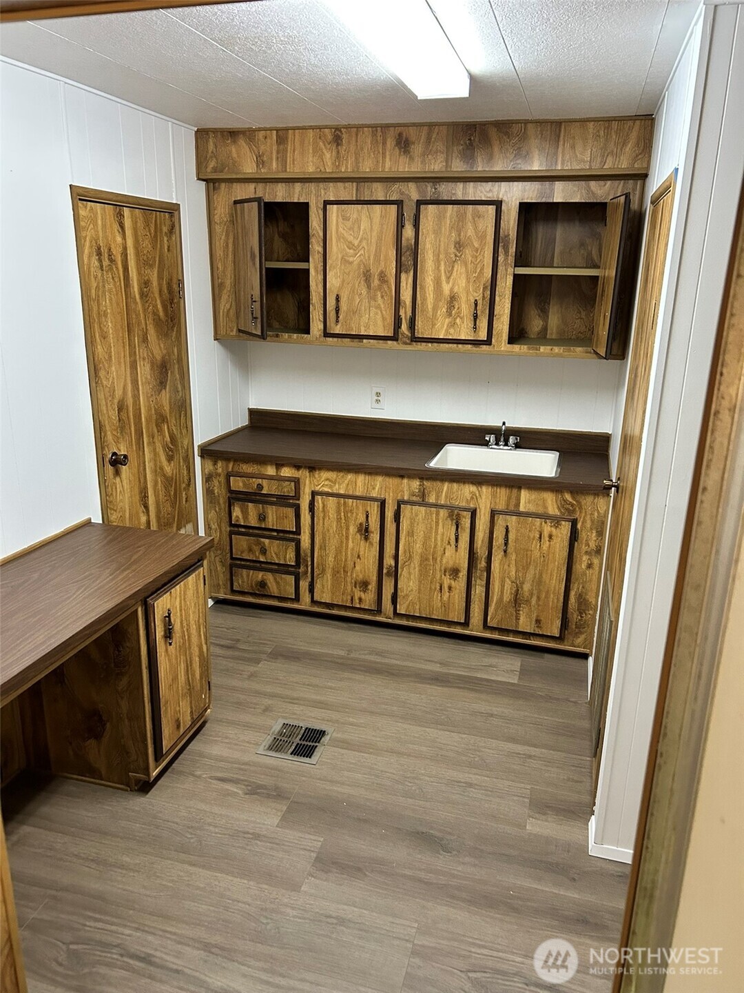 791 Elliot Court Sequim, WA 98382 - Photo 7 of 37 a view of an entryway with wooden floor