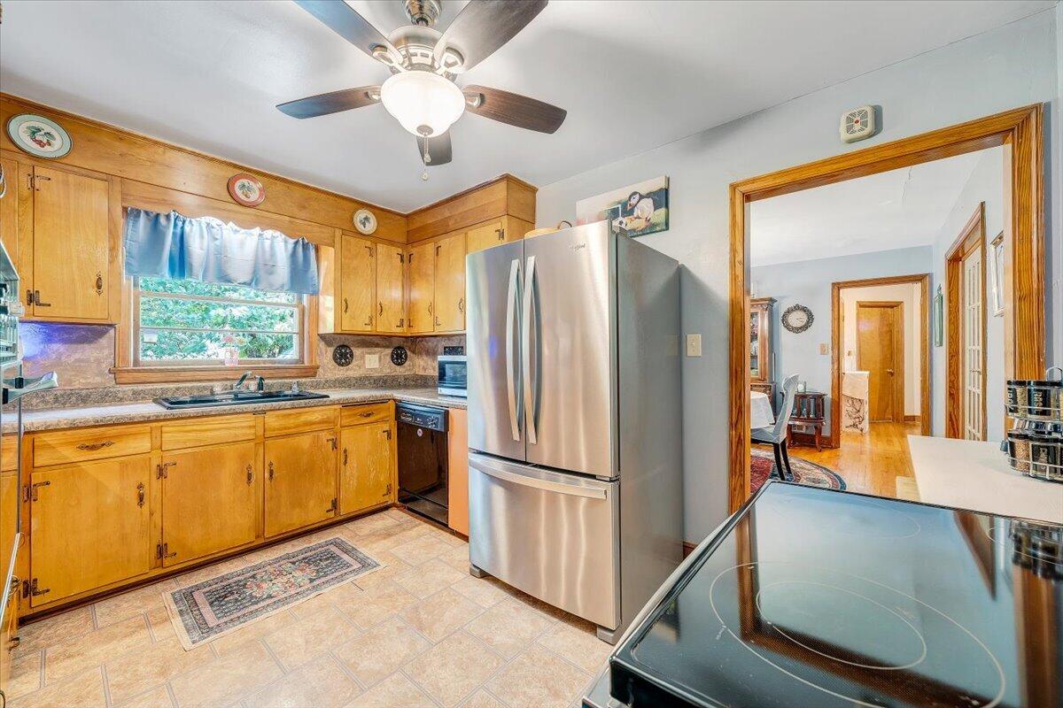 1028 Tremont Road Salem, VA 24153 - Photo 13 of 33 15-MIB04458