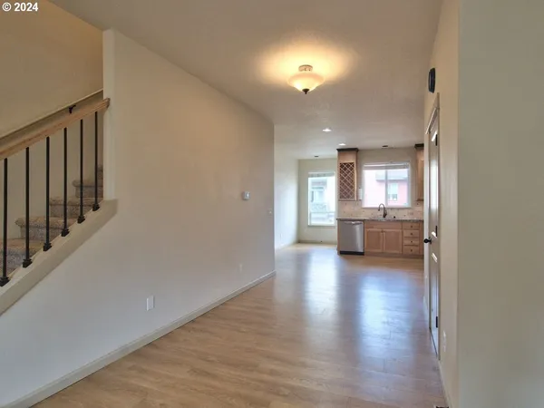 $379,900 | 7728 Northeast Julie Ann Lane, Hillsboro, OR 97124