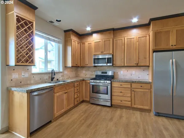 $379,900 | 7728 Northeast Julie Ann Lane, Hillsboro, OR 97124