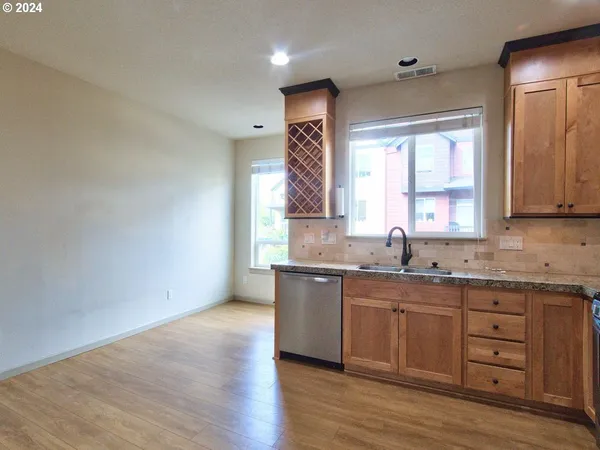 $379,900 | 7728 Northeast Julie Ann Lane, Hillsboro, OR 97124