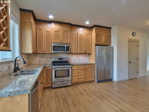 $379,900 | 7728 Northeast Julie Ann Lane, Hillsboro, OR 97124