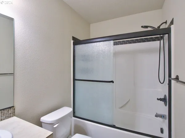 $379,900 | 7728 Northeast Julie Ann Lane, Hillsboro, OR 97124