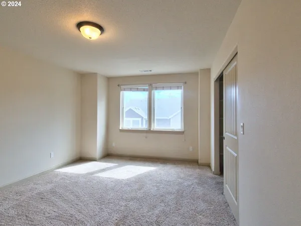$379,900 | 7728 Northeast Julie Ann Lane, Hillsboro, OR 97124