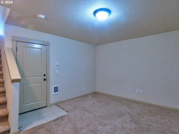 $379,900 | 7728 Northeast Julie Ann Lane, Hillsboro, OR 97124