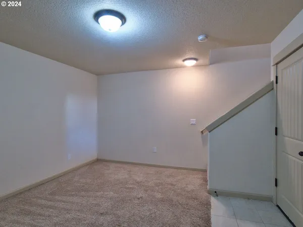 $379,900 | 7728 Northeast Julie Ann Lane, Hillsboro, OR 97124