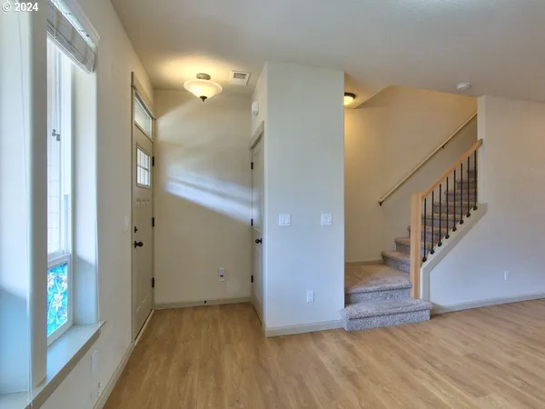 $379,900 | 7728 Northeast Julie Ann Lane, Hillsboro, OR 97124