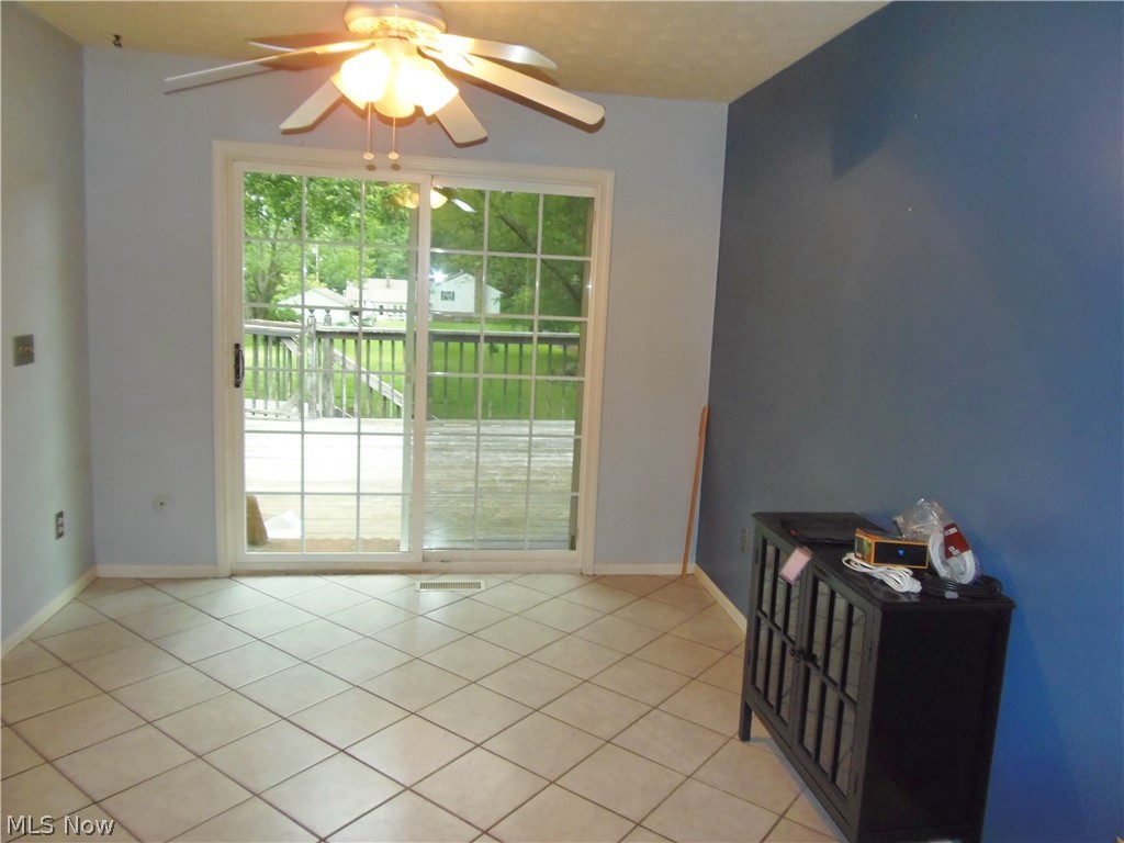 1115 Swartz Road Akron, OH 44306 - Photo 7 of 25
