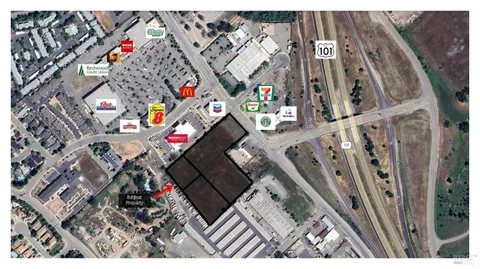 a sign that is on the wall of street