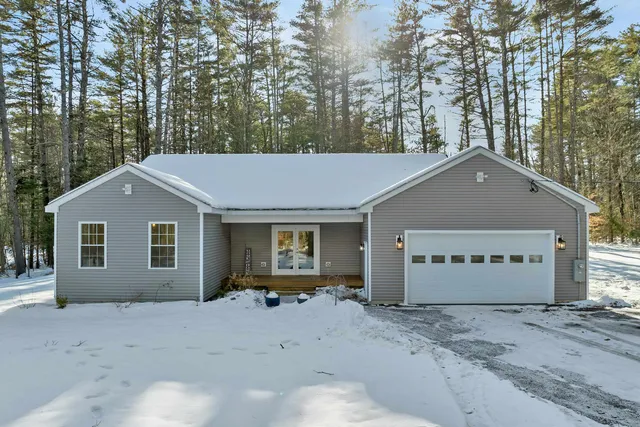 $489,000 | 185 Town House Road, Effingham, NH 03882