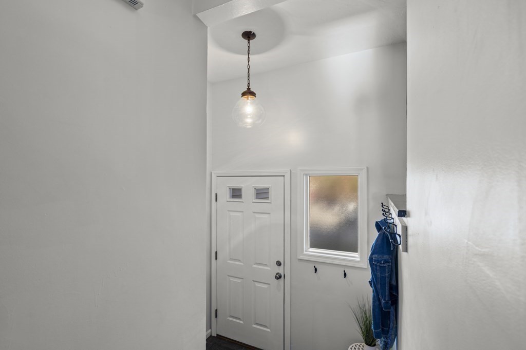 16 Summerville Road, Unit 16 Foxboro, MA 02035 - Photo 5 of 29 Gallery Image 5