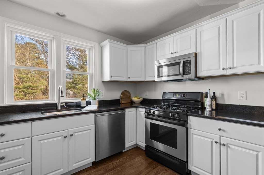 16 Summerville Road, Unit 16 Foxboro, MA 02035 - Photo 9 of 29 Gallery Image 9