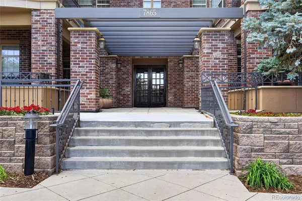 $634,900 | 7865 Vallagio Lane, Unit 104, Englewood, CO 80112