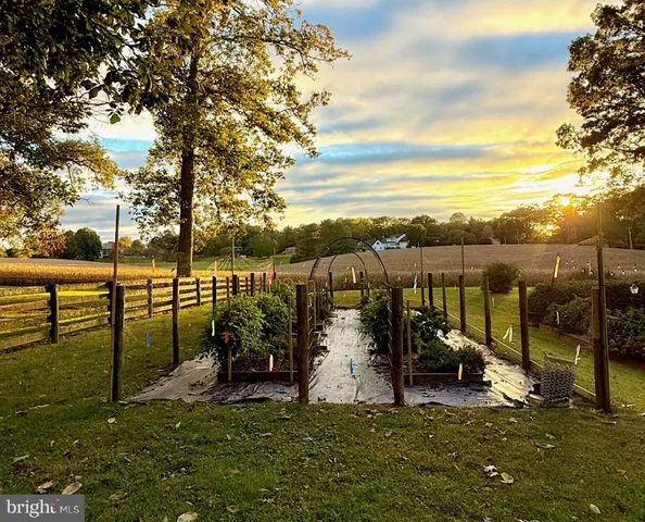a view of a lake with houses