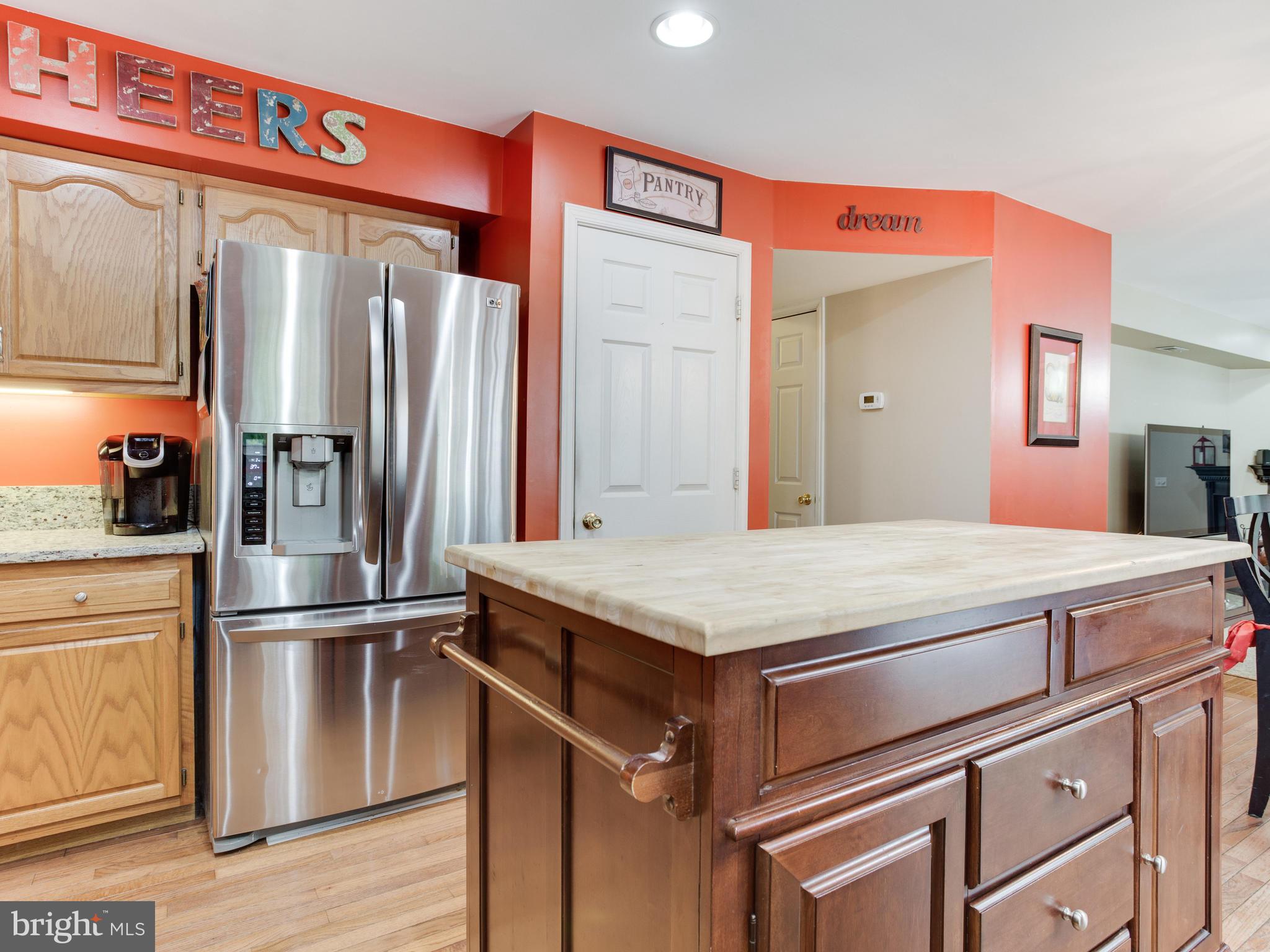 1496 Warfield Road Edgewater, MD 21037 - Photo 10 of 30 Stainless steel appliances