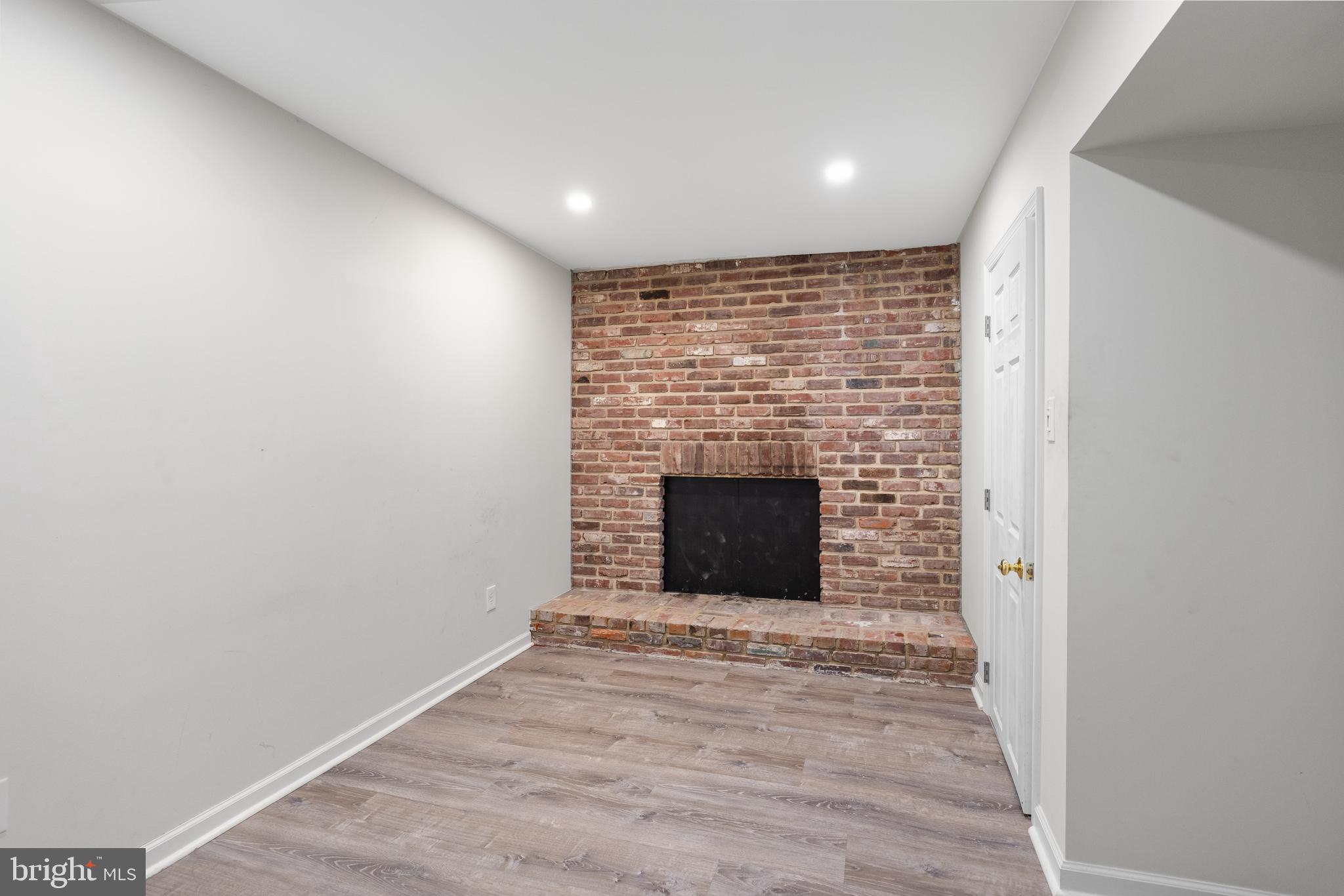 118 Suburban Boulevard Delran, NJ 08075 - Photo 31 of 36 a view of empty room with a fireplace