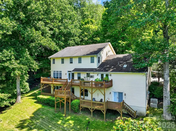 $930,000 | 719 April Park, Unit 25, Waynesville, NC 28786